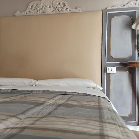 Bed and Breakfast Cascina La Castagnara Oriolo  Zimmer foto
